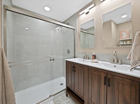 12135  Oberlin Drive , Dallas Texas 75243