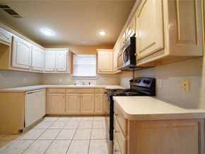 5700  Roundup Trail , Arlington Texas 76017