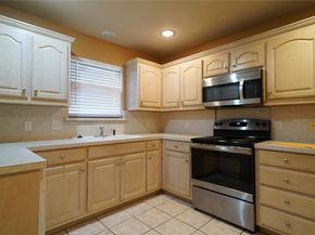 5700  Roundup Trail , Arlington Texas 76017