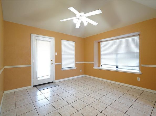 5700  Roundup Trail , Arlington Texas 76017