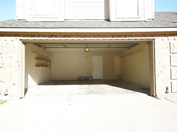 5700  Roundup Trail , Arlington Texas 76017