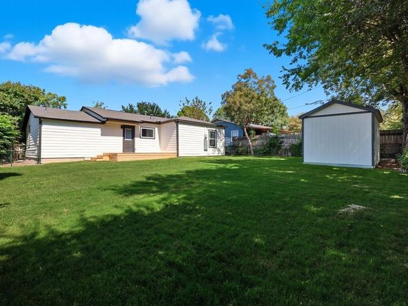 2300  Cunningham Street , Irving Texas 75062
