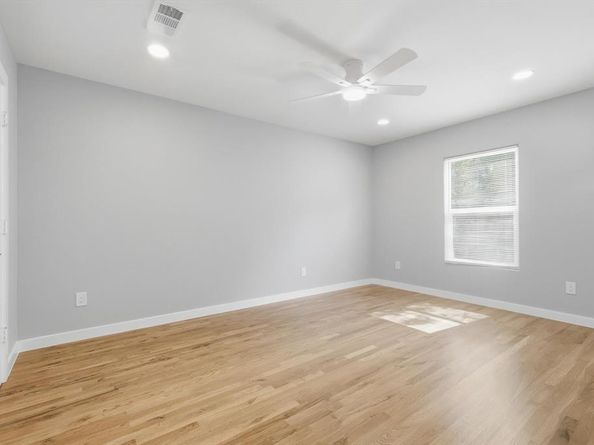 2300  Cunningham Street , Irving Texas 75062