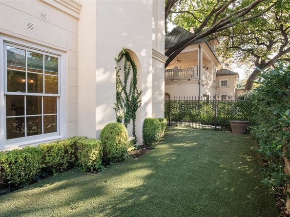 2908  Hood Street , Dallas Texas 75219