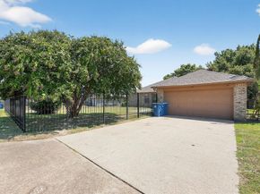 904  Breckenridge Drive , DeSoto Texas 75115