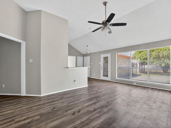 904  Breckenridge Drive , DeSoto Texas 75115