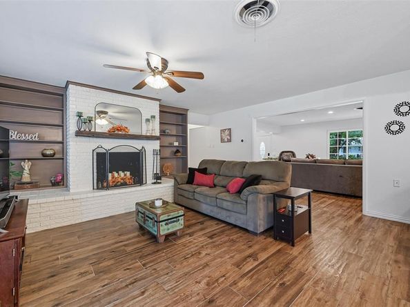 1711  Barton Drive , Arlington Texas 76010