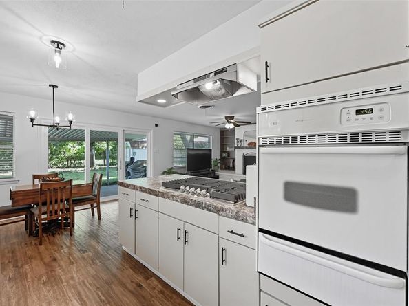 1711  Barton Drive , Arlington Texas 76010