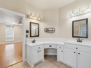 3  Bryan Court , Mansfield Texas 76063