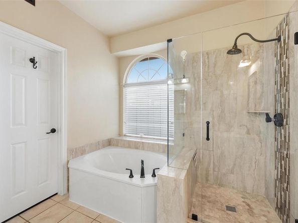 3  Bryan Court , Mansfield Texas 76063