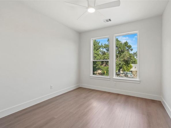 2219 W Lovers Lane , Dallas Texas 75235