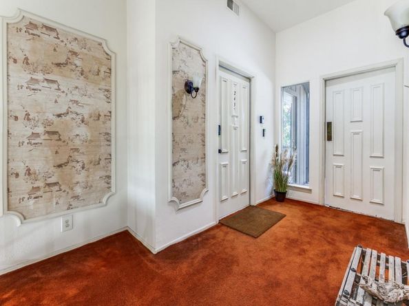 10436  High Hollows Drive  243, Dallas Texas 75230