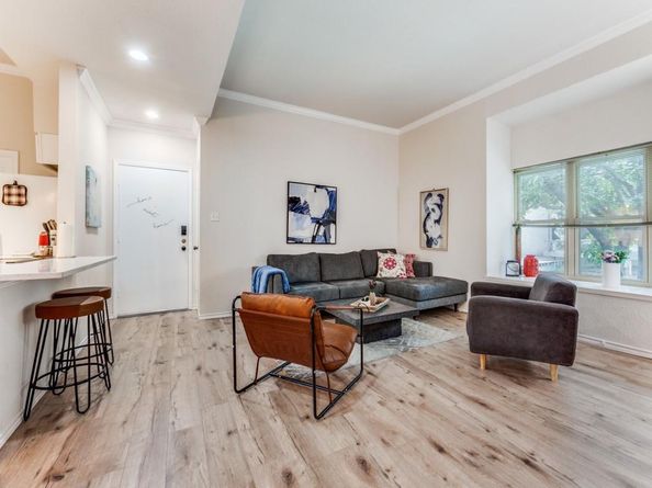 10436  High Hollows Drive  243, Dallas Texas 75230