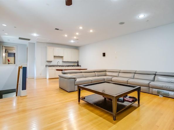 6319  Turner Way , Dallas Texas 75230