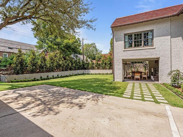 2336  Medford Court E, Fort Worth Texas 76109
