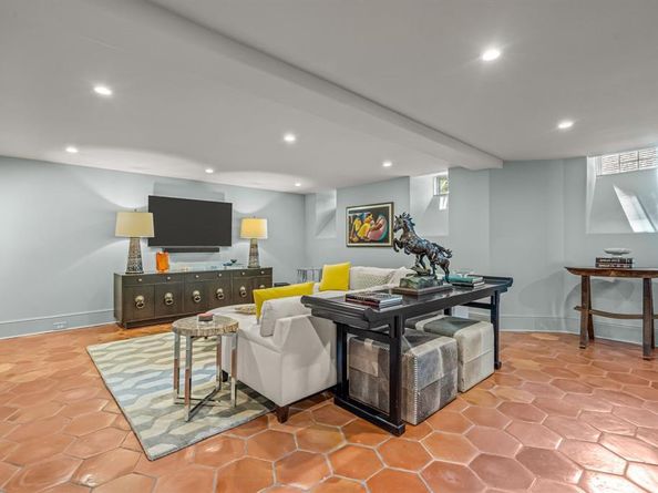 2336  Medford Court E, Fort Worth Texas 76109