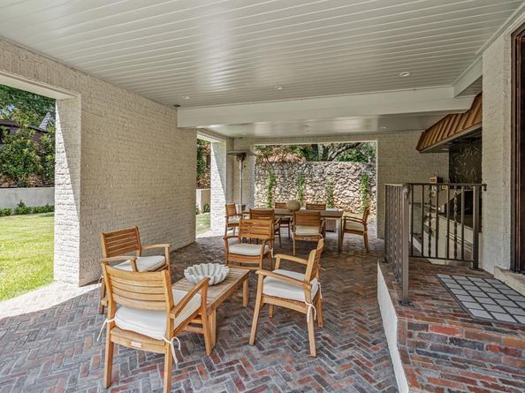 2336  Medford Court E, Fort Worth Texas 76109