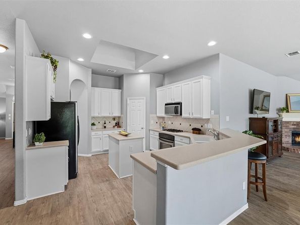 5005  Hopewell Drive , Garland Texas 75043