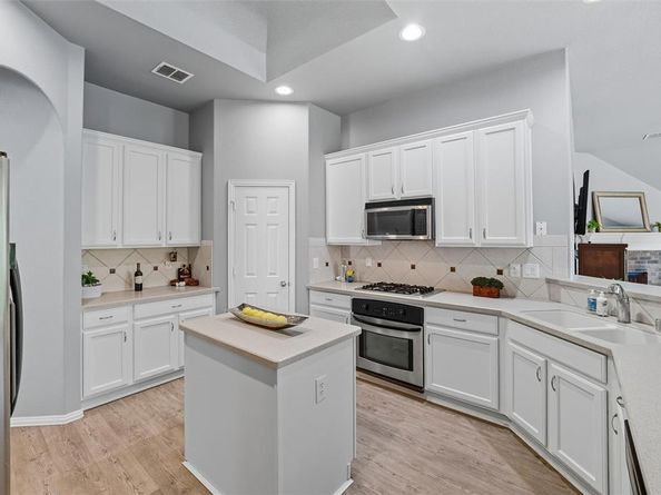5005  Hopewell Drive , Garland Texas 75043