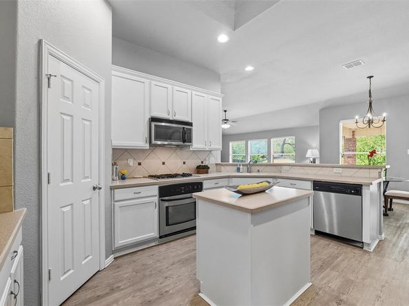 5005  Hopewell Drive , Garland Texas 75043