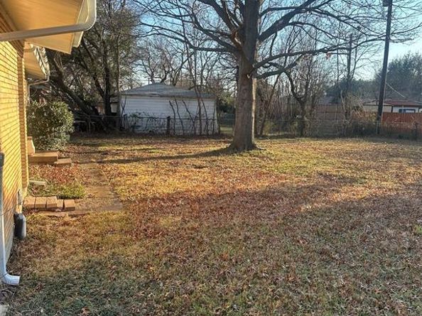 1913  Hilltop Drive , Garland Texas 75042