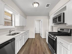 811  Katherine Court , Cedar Hill Texas 75104