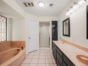 1860  Larkspur Drive , Arlington Texas 76013