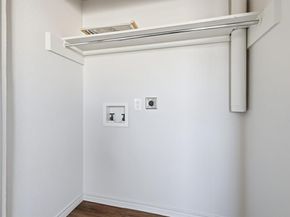 3011  Brockbank Court  B, Dallas Texas 75220