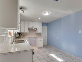 1530  Caravan Trail , Dallas Texas 75241