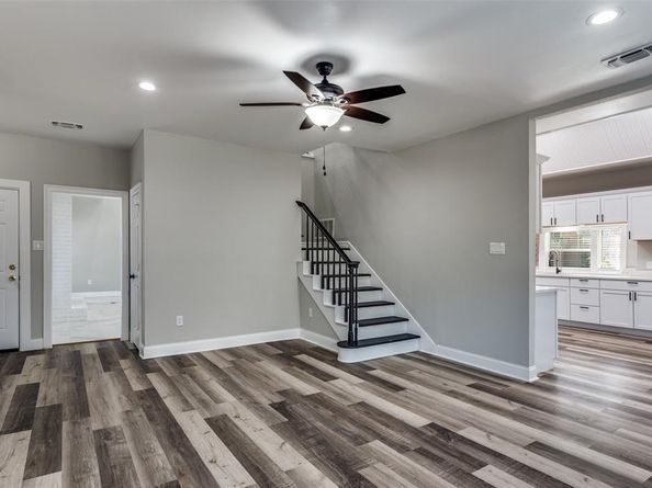 2103  Bay Club Drive , Arlington Texas 76013