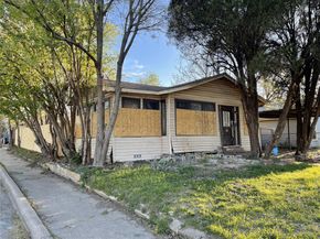 1136 E Leuda Street , Fort Worth Texas 76104