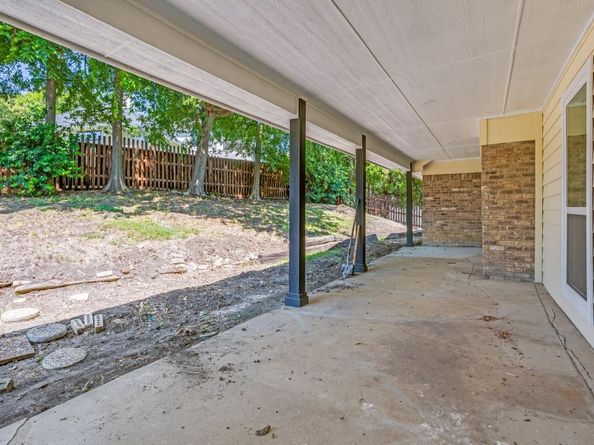 2226  Meadowview Drive , Garland Texas 75043
