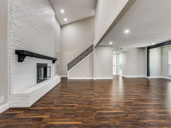 2226  Meadowview Drive , Garland Texas 75043