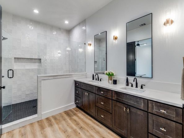 2146  Roanoke Avenue , Dallas Texas 75235
