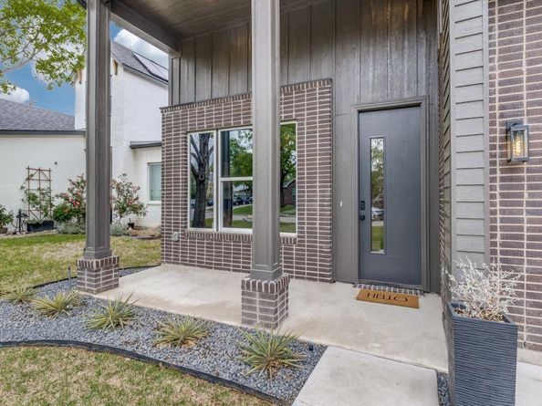 2146  Roanoke Avenue , Dallas Texas 75235