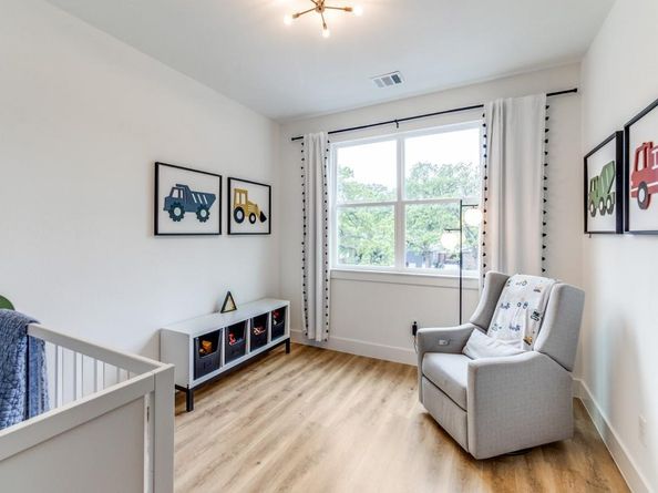 2146  Roanoke Avenue , Dallas Texas 75235