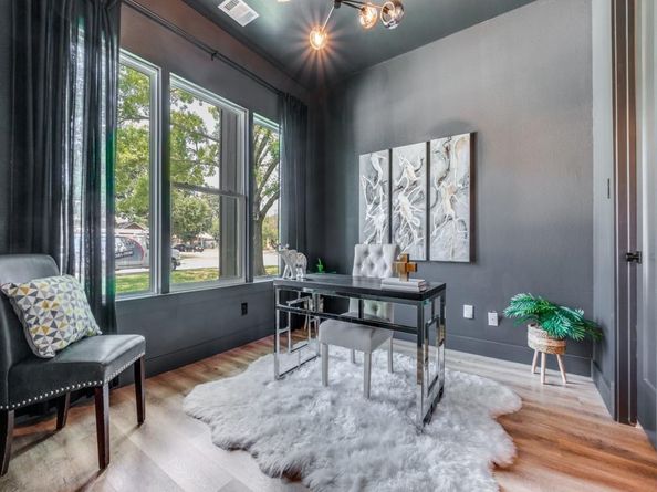 2146  Roanoke Avenue , Dallas Texas 75235