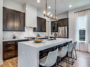 2146  Roanoke Avenue , Dallas Texas 75235