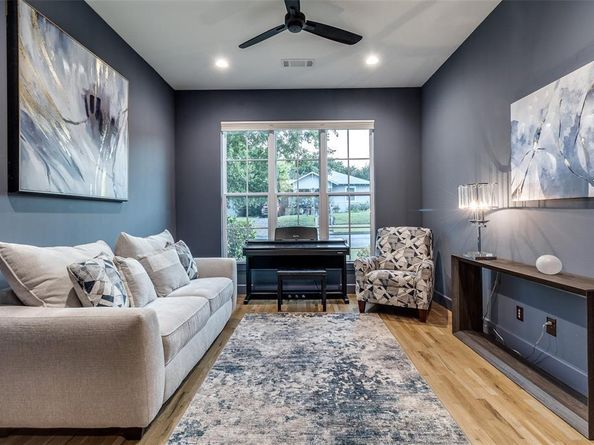 1018  Cristler Avenue , Dallas Texas 75223