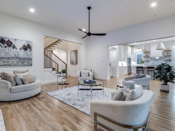 1018  Cristler Avenue , Dallas Texas 75223