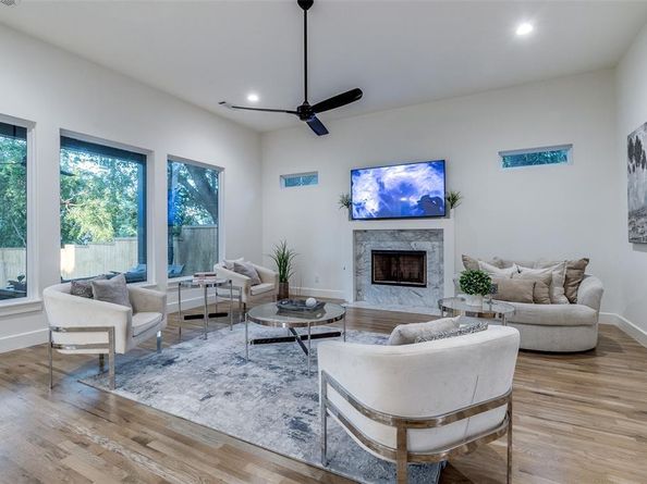 1018  Cristler Avenue , Dallas Texas 75223