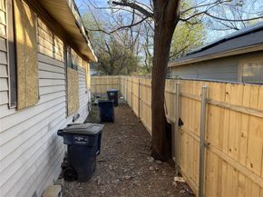 1136 E Leuda Street , Fort Worth Texas 76104