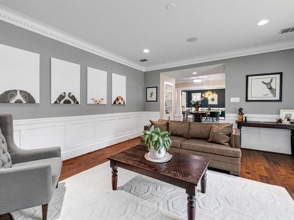 6842  Merrilee Lane , Dallas Texas 75214