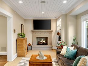 6842  Merrilee Lane , Dallas Texas 75214
