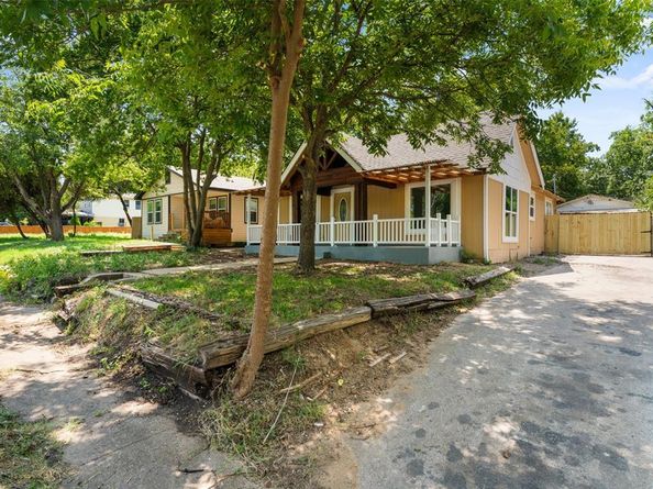 2730 Gladstone, Dallas Texas 75211