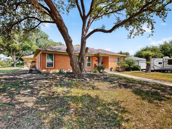 1900  Hilltop Drive , Garland Texas 75042