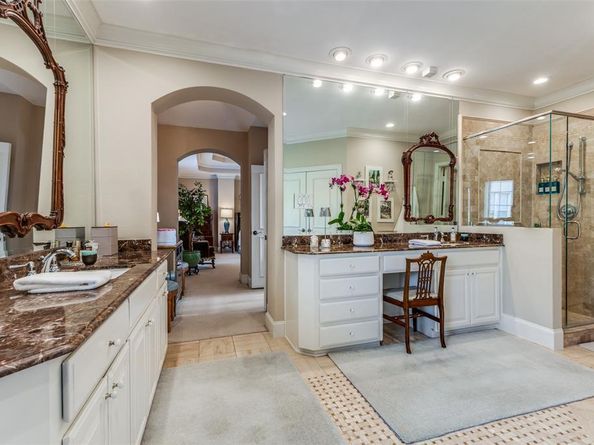 2703  Welborn Street , Dallas Texas 75219
