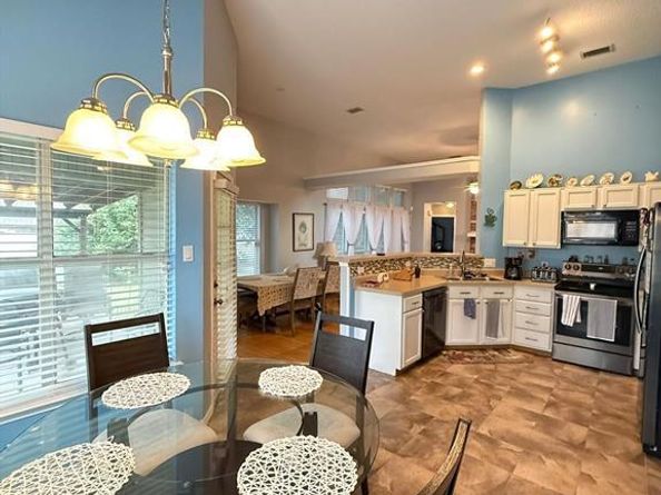 908  Busby Drive , Cedar Hill Texas 75104