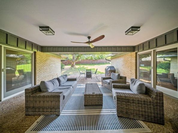 11714  El Hara Circle , Dallas Texas 75230