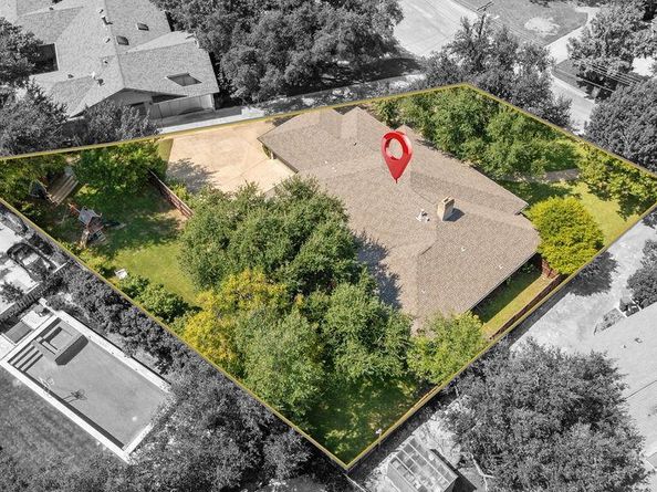 11714  El Hara Circle , Dallas Texas 75230